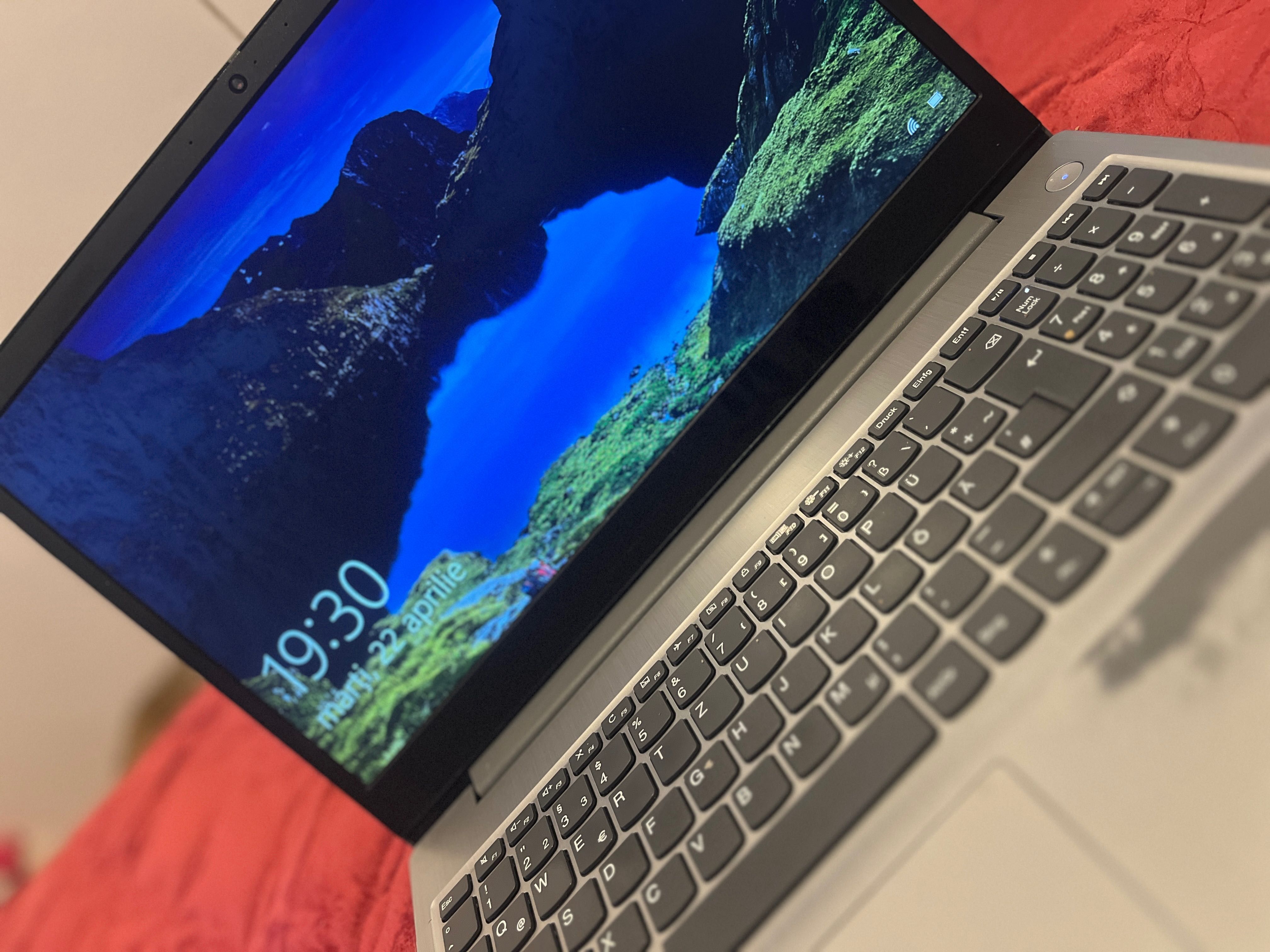 Laptop lenovo !!!