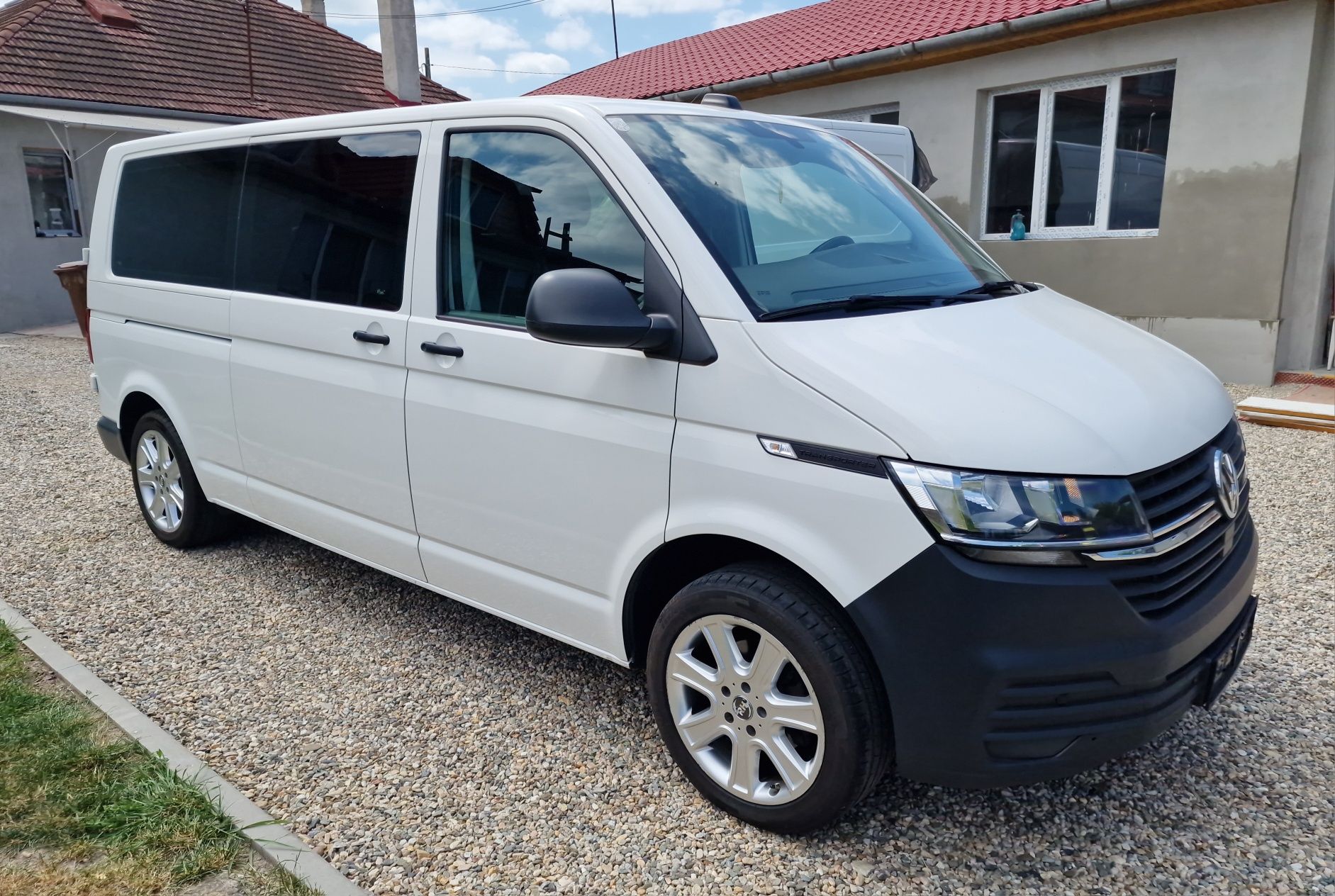 VW Transporter T6 2020 2.0 TDI 9locuri lung