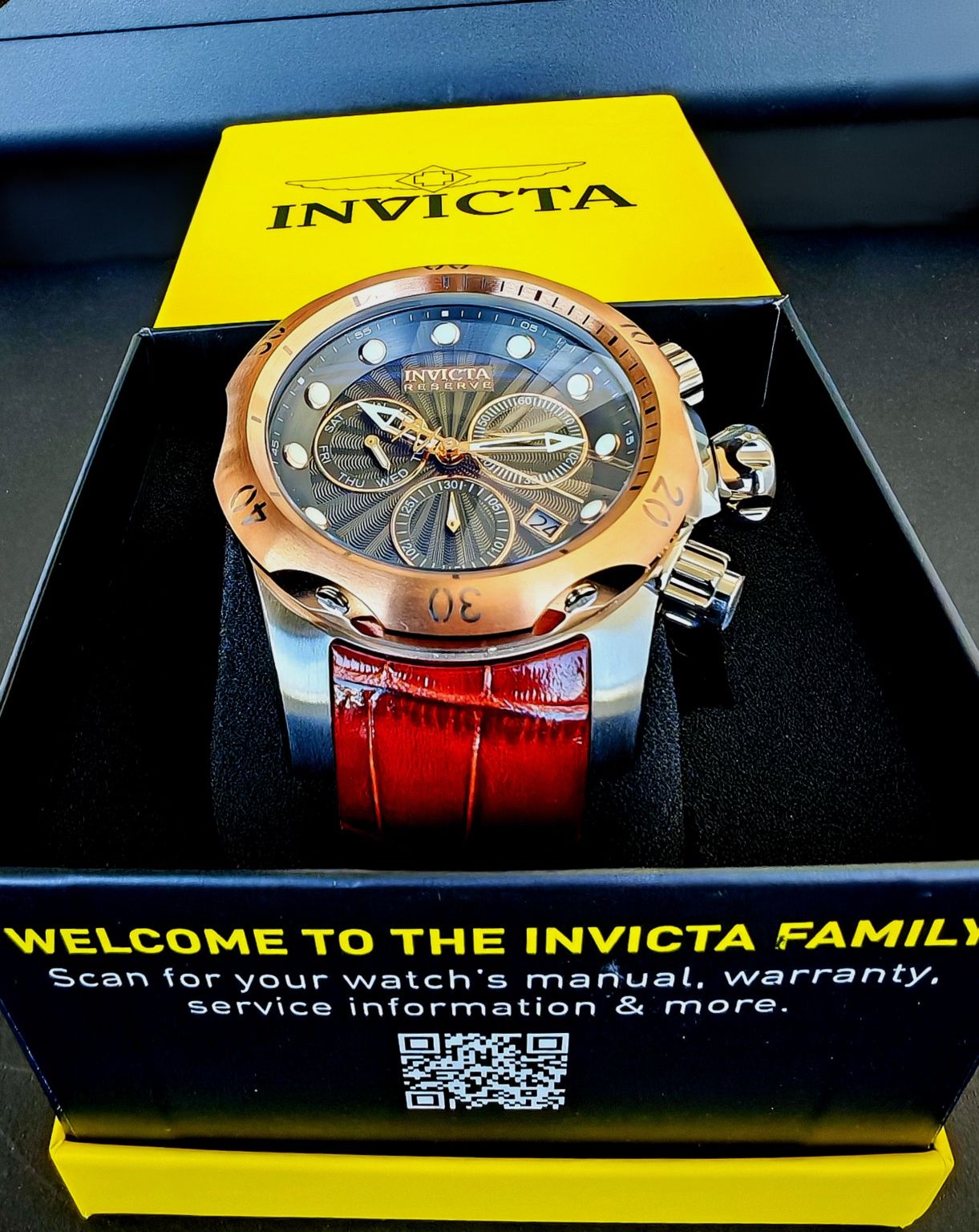 часовник INVICTA Venom Brown 54 mm, Инвикта нов
