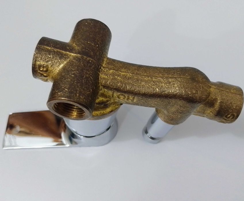 Baterie pentru cabina dus