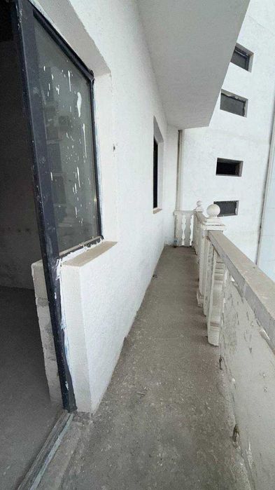 81м2 2хоналик, 3 хона килса булади (центр 2-мактаб)