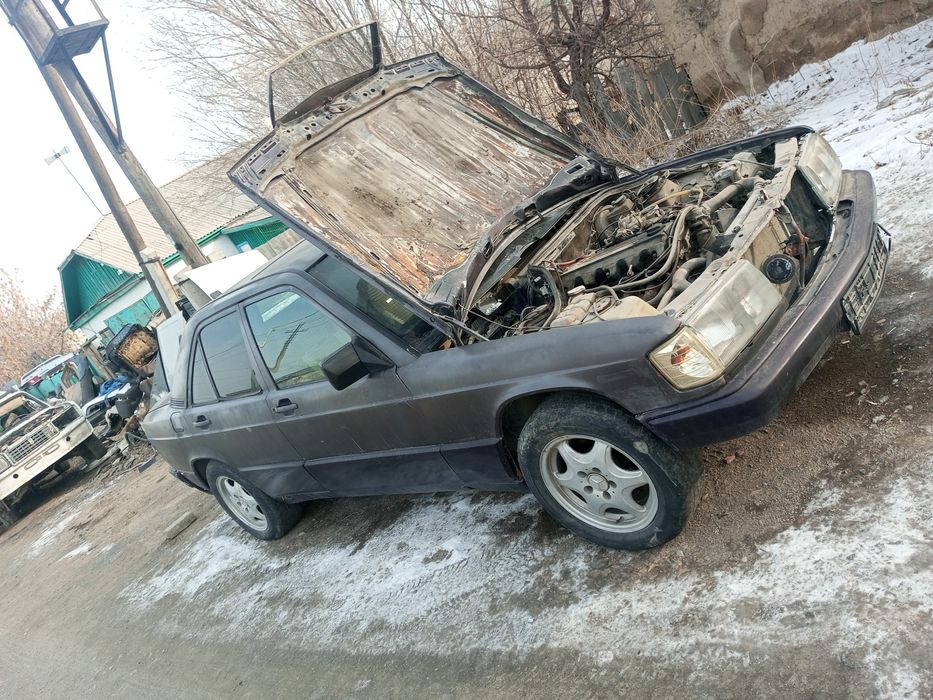 Разбор Мерседес 190 2.0