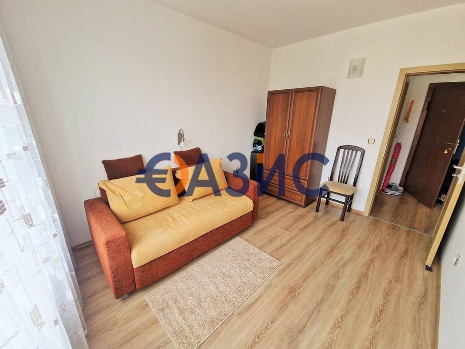 Продава се Двустаен апартамент в к.к. Слънчев бряг - 46 кв.м за 1348 €/кв.м - Снимка #6