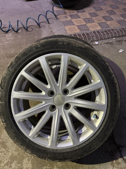 R16 diska balon sotiladi holati zor aybi yoq