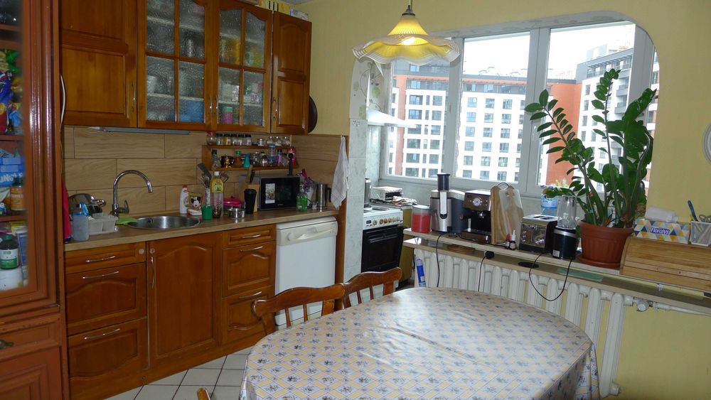 Продава се Тристаен апартамент в София, Център - 88 кв.м за 2841 €/кв.м - Снимка #2