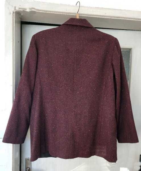 Дамски костюми запазени, качествени,  кафяв сив вълнен