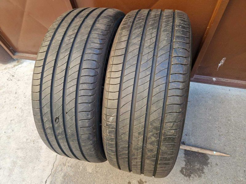 2 Michelin R19 235/50
летни гуми
DOT0923
