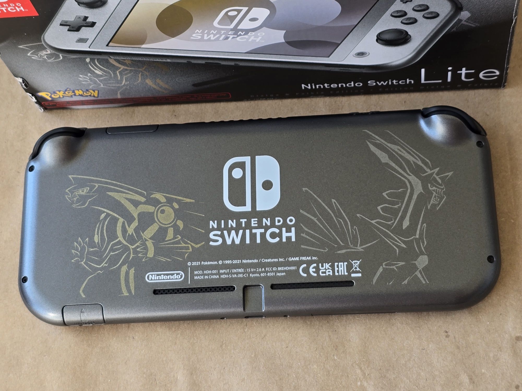 ПЕРФЕКТНА Nintendo Switch Lite Dialgia Palkia Edition