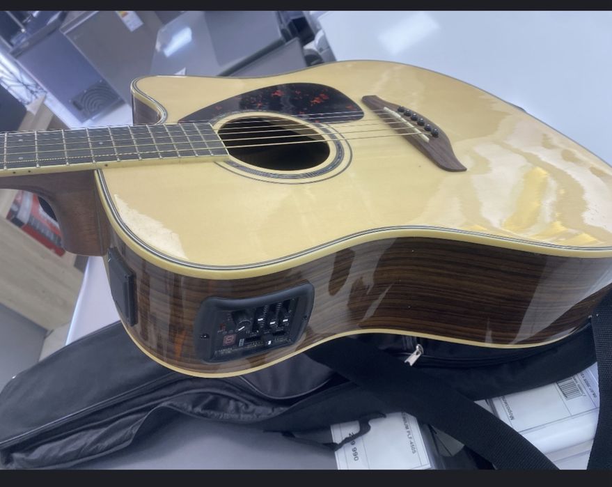 гитара елек тро акустикаЯмаха fgx830c