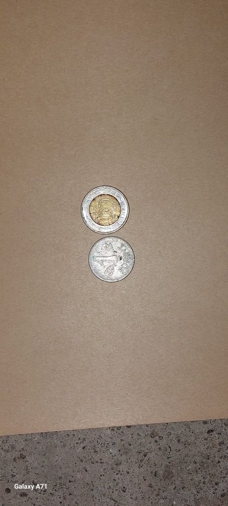 Vând monede vechi