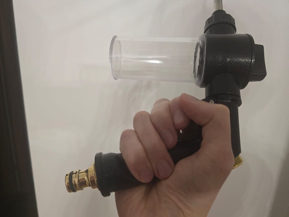 Pistol de pulverizare cu spumă - portabil, presiune reglabilă