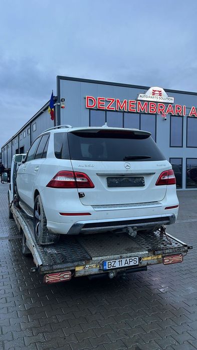 Dezmembram Mercedes Benz ML 3.0 diesel din 2014