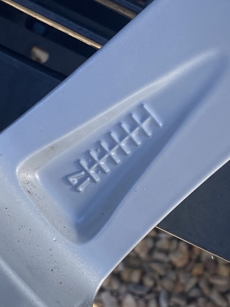 17 цола 5 х 112 мм Фолксваген VW Шаран Тигуан Пасат , Голф , Туаран
