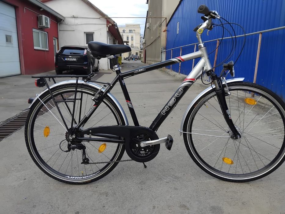 Vând bicicleta din aluminiu pentru