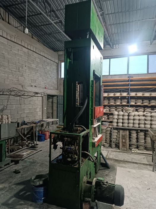 Press 250 tonnali sotiladi