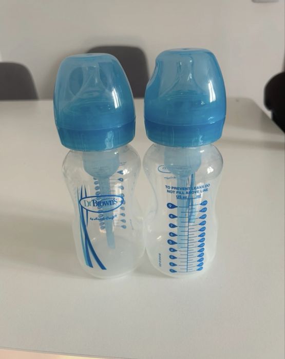 Biberon cu gat larg din plastic, 270ml Dr. Browns