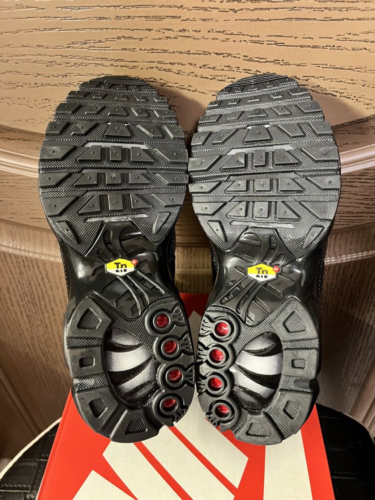 Nike air max plus tn black 37 , 37/5 , 38 , 39 , 40