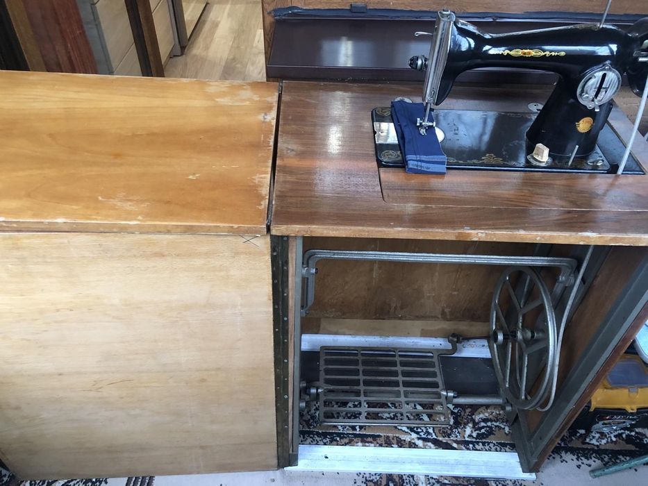 Крачна шевна машина