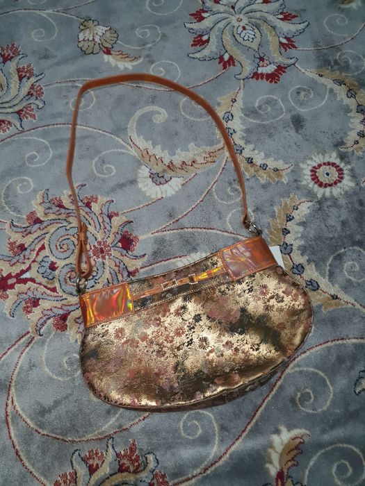 Сумка-клатч производство Италия Академия