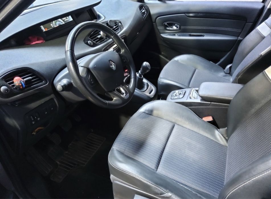 Inchiriez masini Uber Bolt De inchiriat Rent A Car 7% sau PFA SRL