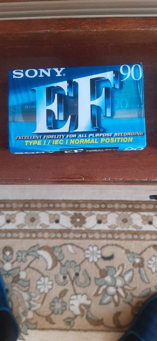 Продам аудио и видео кассету