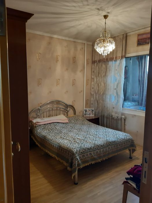 Кровать с матрасом