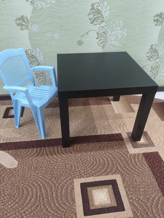 Продам детский стол со стулом, б/у в хорошем состоянии.