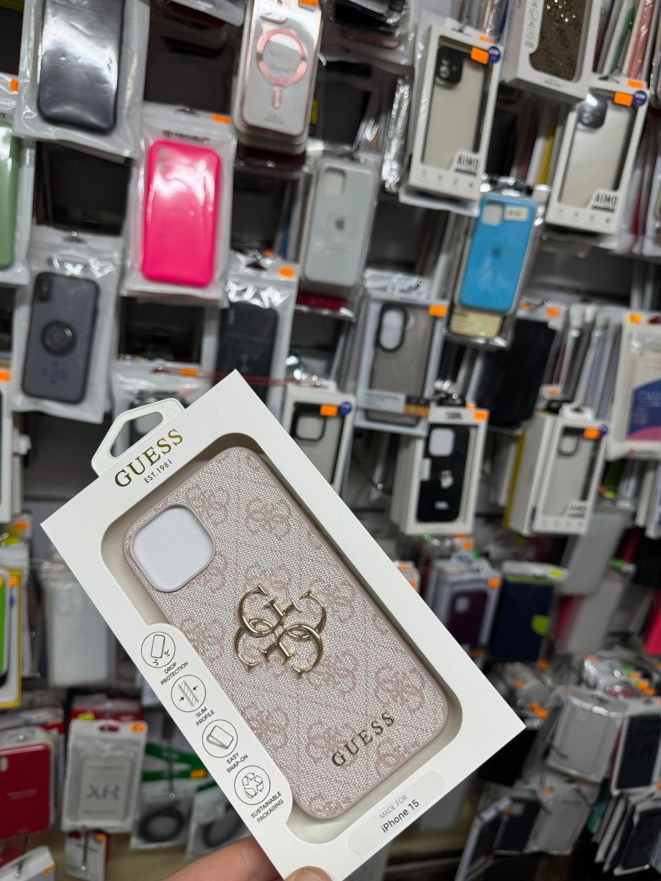 Кейс за iPhone 13 14 15 16 GUESS