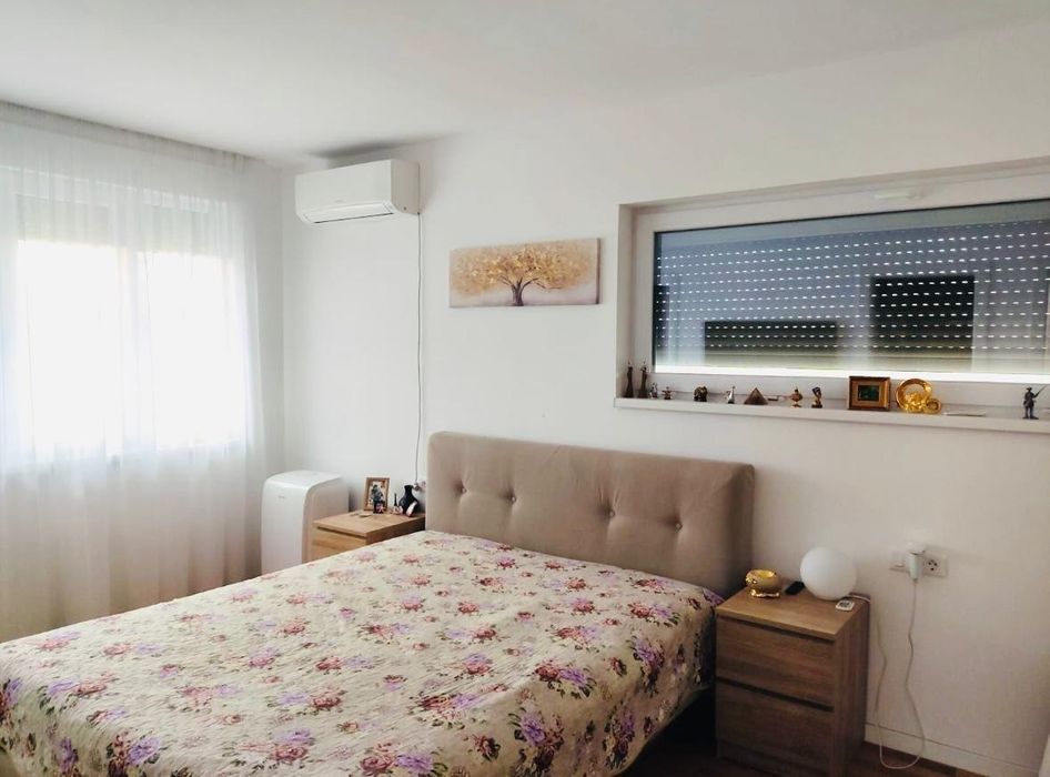 Casa mobilata noua cu piscina-Cartier Albert