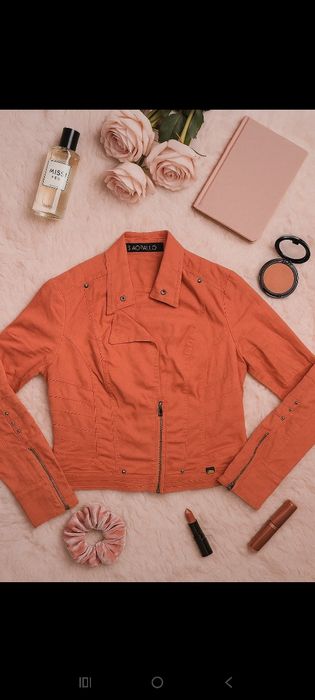 Geaca scurta femei marimea M-L