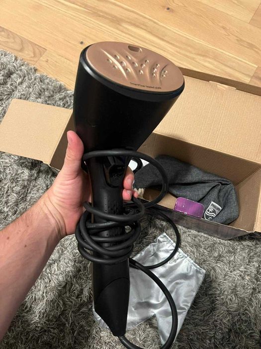 Fier de călcat vertical Phillips Steam&Go GC365