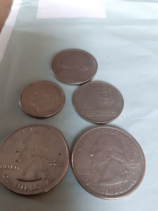 Лод монети от САЩ.