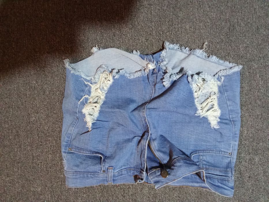 Pantaloni scurți din blugi