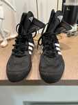 Продававм боксови обувки Adidas