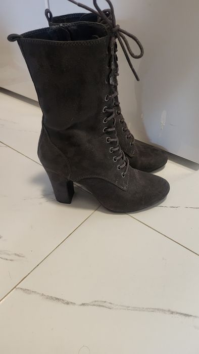 Велурени ботуши на ток