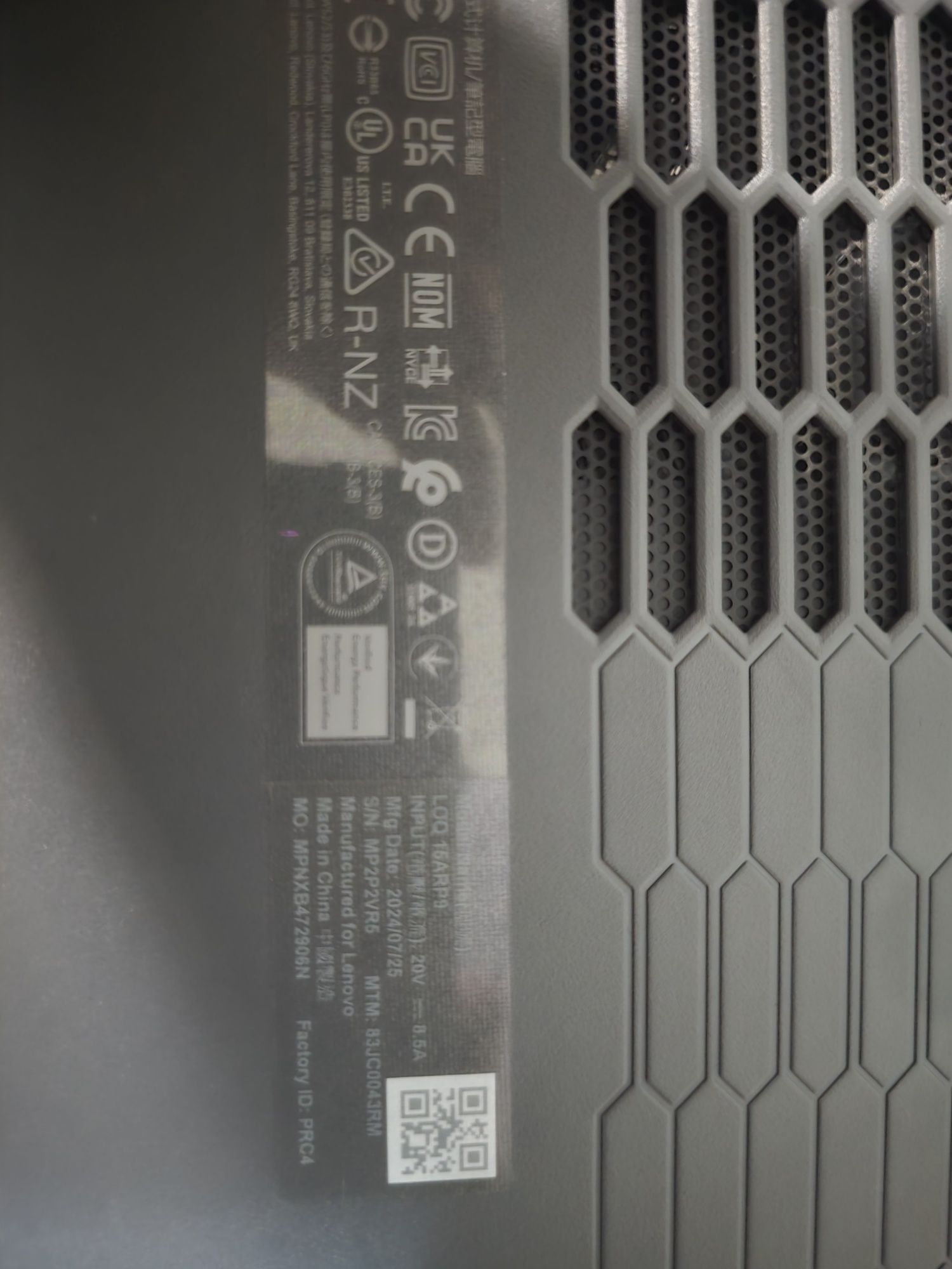 Продавам Laptop Lenovo LOQ 15ARP9