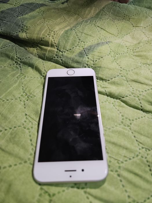 Продаю на запчасти Iphone 6s