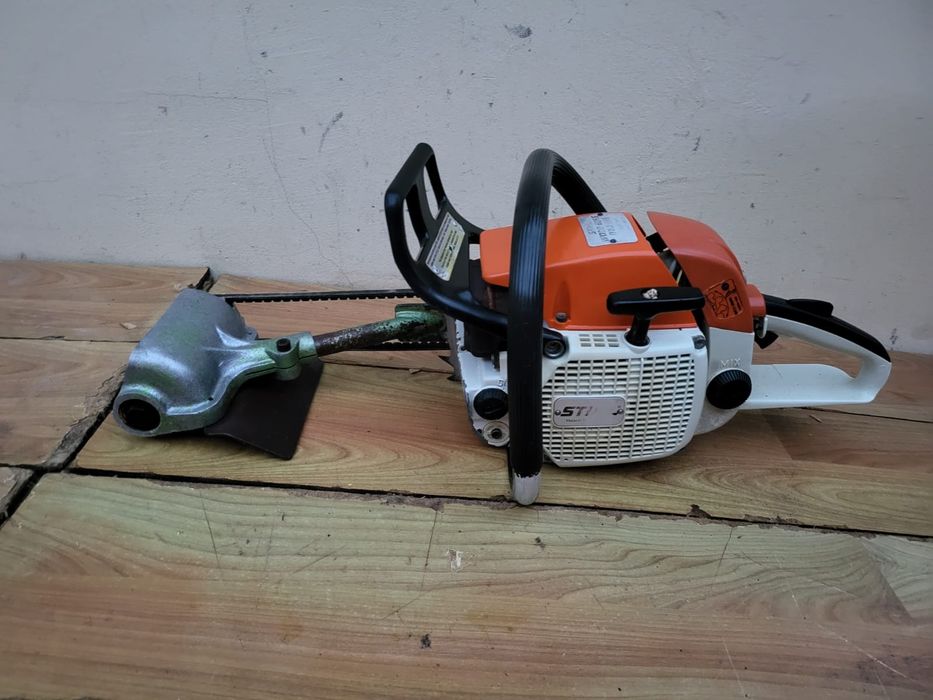 Drujba Stihl 028 cu decojiitor busteni