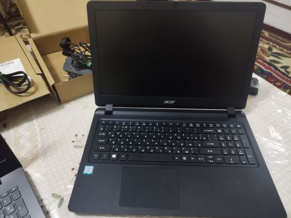 Arzon notebooklar sotiladi xolati ideal offisnoy