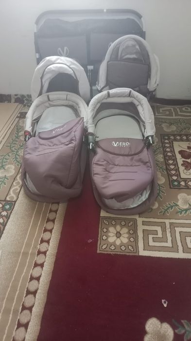 Продам каляску для двойняшек без калес