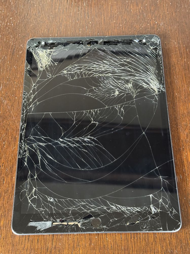 iPad 9th gen 64GB, чист iCloud