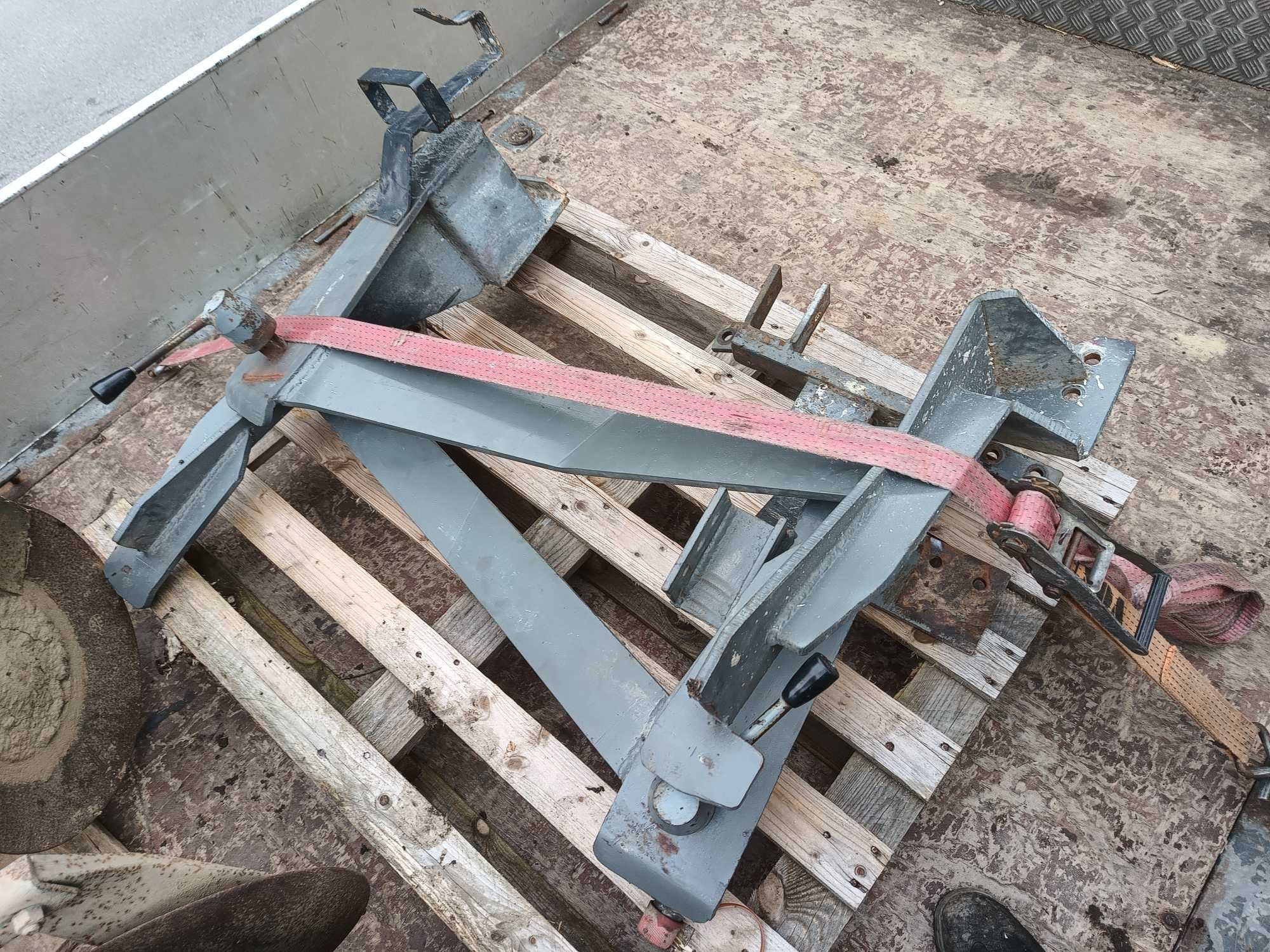 Incarcator frontal pt tractor