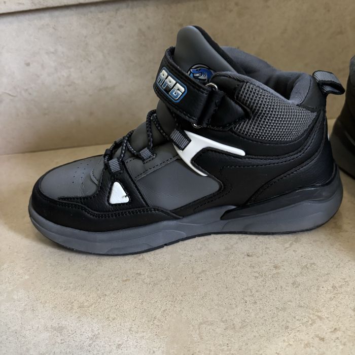 Високи кецове APG