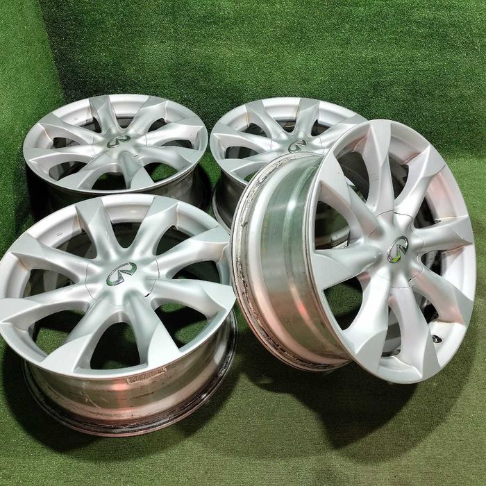 Продам Оригинальный диски от Infiniti R 18 8J ET50 PSD 5/114,3 ЦО 66,1