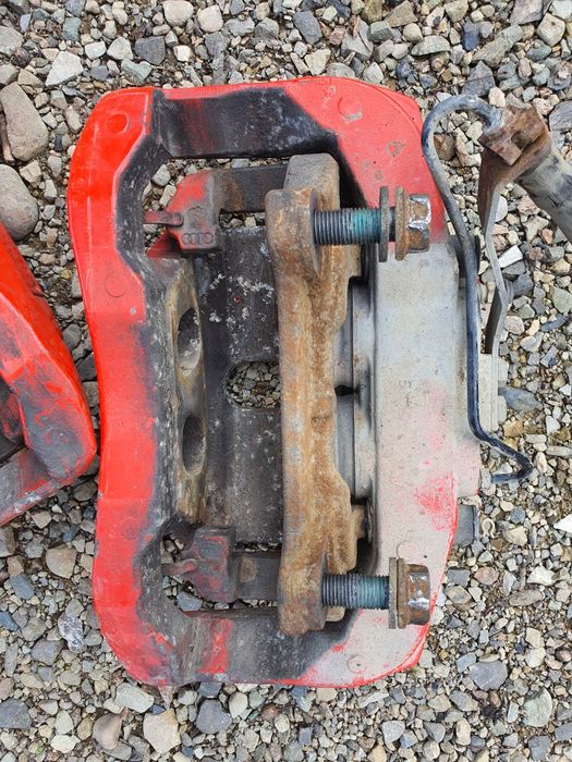 Etrier stanga dreapta fata audi a8 d3 4e