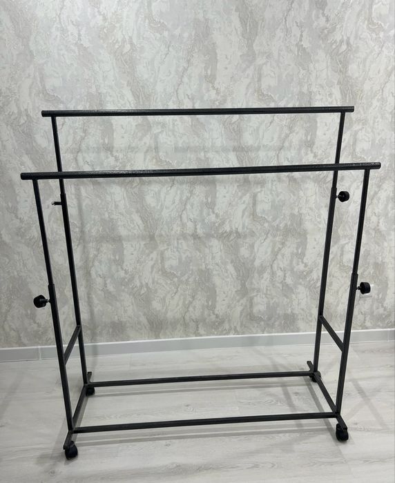 Напольная вешалка