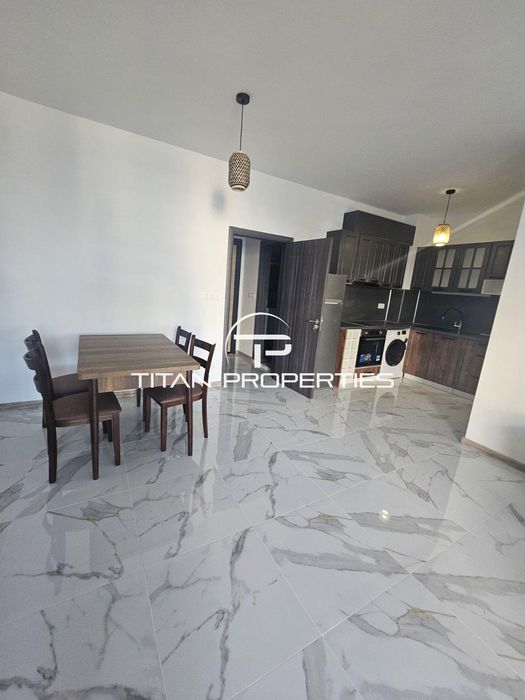 Двустаен имот в Сентрал Парк, жк. Славейков с включено паркомясто