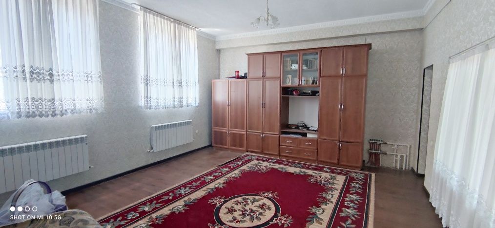 Дом юнусабад  сампи,8соток, цена400000 у.е