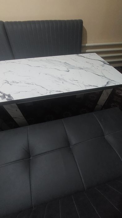 Divan stuli bilan sotiladi