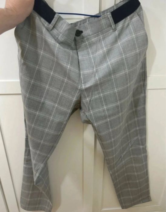 Pantaloni Zara